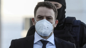 Γλυκά Νερά: «Ήταν στεναχωρημένος» - Πώς έγραψε ο Μπάμπης Αναγνωστόπουλος στις πανελλήνιες