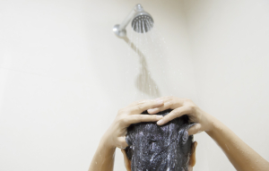 Πόσο συχνά πρέπει να κάνετε μπάνιο, σύμφωνα με τους ειδικούς