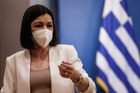 Πελώνη: Αύξηση στα ραντεβού των νέων για εμβολιασμό, σταθεροποίηση στο ιικο φορτίο στα νησιά (βίντεο)