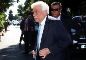Εσπευσμένα επέστρεψε ο Πρόεδρος της Δημοκρατίας στην Αθήνα