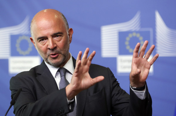 Κομισιόν: «Ένα νέο κεφάλαιο ανοίγει για την Ελλάδα»