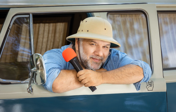 «The RoadShow»: Ο Γρηγόρης Αρναούτογλου επισκέπτεται τη μαμά της Μαρίας Μπεκατώρου στην Κεφαλονιά