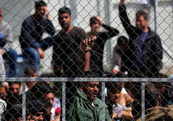 Μιά «ανάσα» από τις 60.000 οι πρόσφυγες στην Ελλάδα