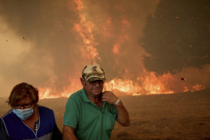 Ασύμμετρη μάχη με τις φλόγες σε Γαλλία - Ισπανία: Τι είναι το φαινόμενο της «πυροσωρειτομελανίας»