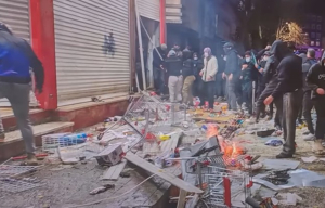 13 ημέρες διαδηλώσεων στο Ιράν: «Θάνατος στον Χαμενεΐ» - Φόβοι ότι «θα πνίξουν στο αίμα» τις κινητοποιήσεις