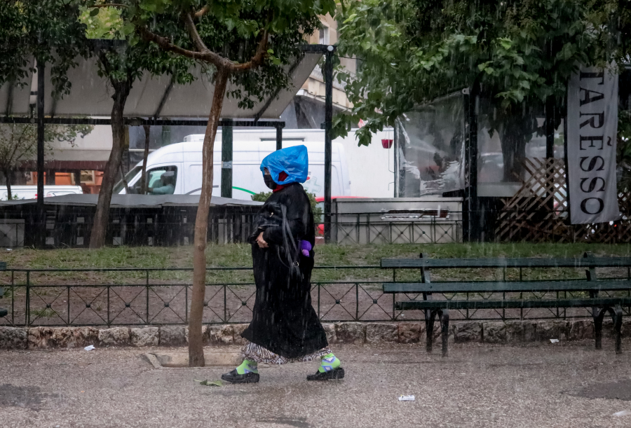 Σε ισχύ το έκτακτο δελτίο επιδείνωσης του καιρού: Δείτε live την πορεία της κακοκαιρίας