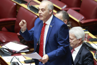 Χυδαιότητες Βελόπουλου για τον Μπουτάρη την ώρα της κηδείας