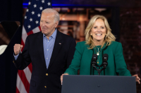 «Σταμάτα το τώρα» - Συζυγικές πιέσεις σε Μπάιντεν για την αιματοχυσία στη Γάζα