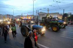 Νέο συλλαλητήριο των αγροτών αύριο Σάββατο - Ελεύθεροι οι αγρότες συλληφθέντες