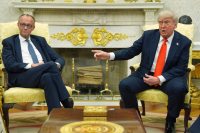 Νέα επίθεση Τραμπ σε Μερτς: Ας αφιερώσει χρόνο στην αποκατάσταση της κατεστραμμένης χώρας του