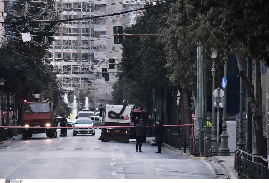 Προβληματισμός για την βόμβα κοντά στο Υπουργείο Εργασίας - «Ανήκει στο βαρύ έγκλημα» λέει ο Μαρινάκης