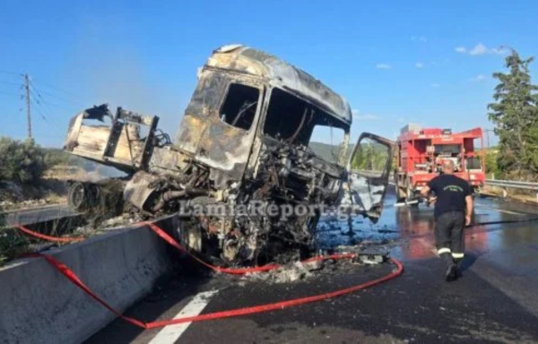 Τροχαίο με έναν νεκρό στην Αθηνών-Λαμίας: Συγκρούστηκαν δύο φορτηγά (εικόνες)