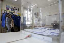 Εκλογές 2015: Δημοσκόπηση δίνει μικρό προβάδισμα στην ΝΔ