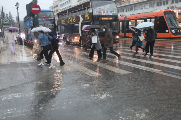 Κακοκαιρία την Τετάρτη: Ισχυρές βροχοπτώσεις σε έξι περιοχές - Η πρόγνωση Κολυδά