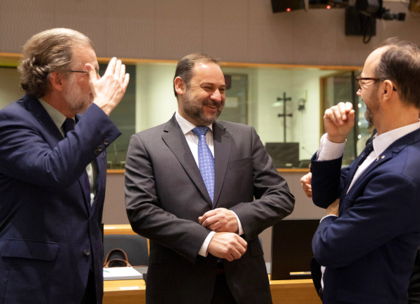 Πρώην υπουργός της κυβέρνησης Σάντσεθ κατηγορείται για διαφθορά την περίοδο της πανδημίας