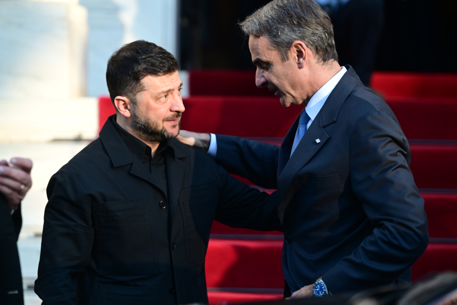 Επίσκεψη Ζελένσκι: Ο Μητσοτάκης ανεβαίνει στο άρμα Τραμπ