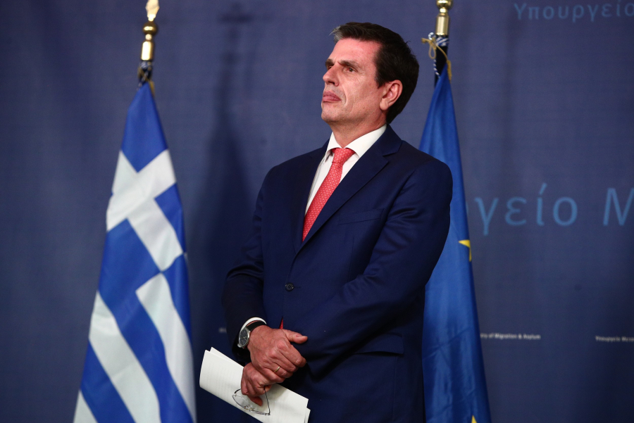 Δυσφορία στις Βρυξέλλες για την καρατόμηση Καιρίδη