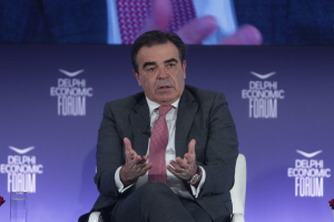 Σχοινάς: Η Τουρκία προσπαθεί να πατήσει σε 2 βάρκες, σχιζοφρενική κατάσταση» (βίντεο)