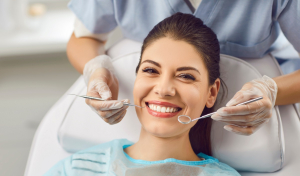 Αισθητική οδοντιατρική: Όταν σε μία εποχή ανασφαλειών η αποκατάσταση του χαμόγελου γίνεται η αρχή μιας νέας σχέσης με τον εαυτό μας