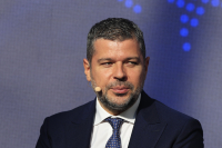 Πως οι καιρικές συνθήκες βοηθούν το στόχο της ΔΕΗ για EBITDA 2,4 δισ. ευρώ το 2026, η συγχώνευση Viva Wallet – Vivabank, η ΓΕΚ ΤΕΡΝΑ και η ΕΥΔΑΠ, η Stagehouse και η εξυγίανση της Volton