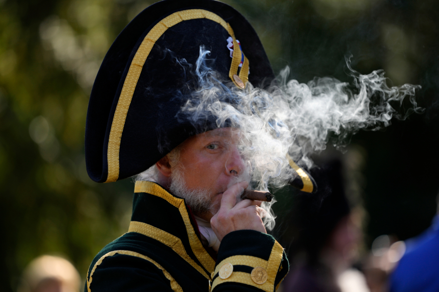 Γαλλία: Τέλος το κάπνισμα σε εξωτερικούς δημόσιους χώρους από 1η Ιουλίου