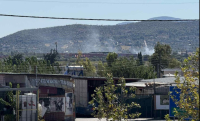 Φωτιά τώρα δίπλα στο Εκπτωτικό Χωριό