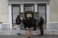Κανένας καινούριος φόρος το 2022, τι θα συμβεί με τον κατώτατο μισθό και τον ΕΝΦΙΑ