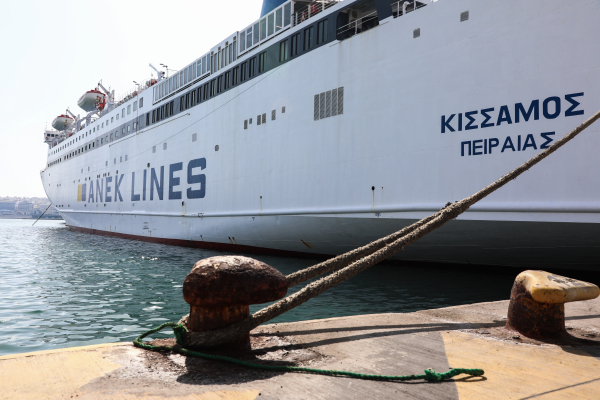 Έρχονται αυξήσεις σε αεροπορικά, ακτοπλοΐα και οδικές μεταφορές