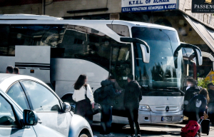 Κίνηση στους δρόμους - Καθαρά Δευτέρα: Επιστρέφουν οι εκδρομείς, πού έχει προβλήματα