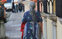 Η ψυχολογία λέει ότι οι άνθρωποι που φτάνουν τα 60 τους χωρίς στενούς φίλους δεν είναι κοινωνικά ανεπαρκείς