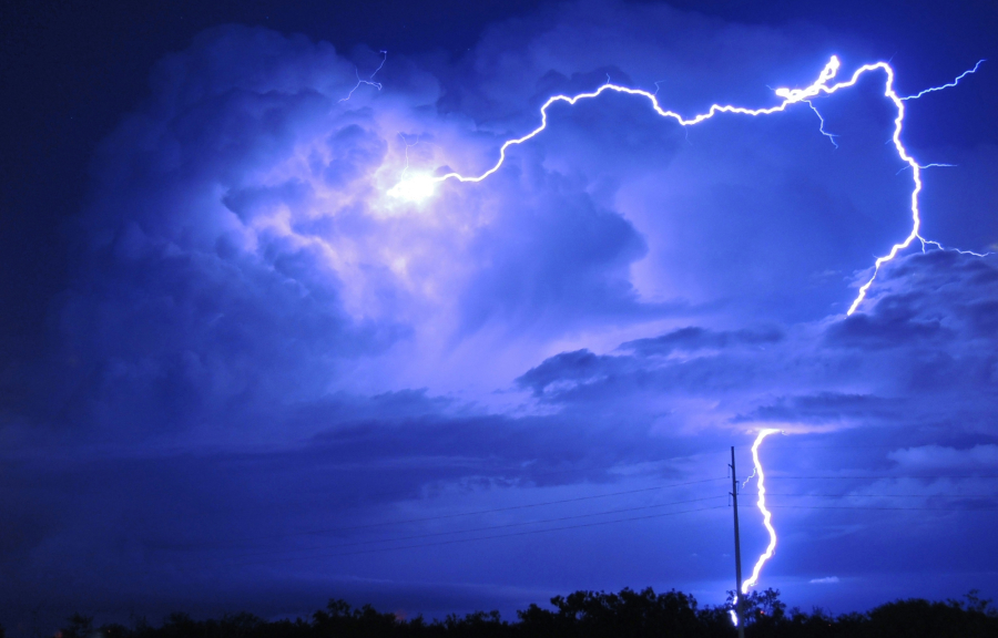 Καιρός: Έκτακτο δελτίο από την ΕΜΥ - Πού αναμένονται καταιγίδες τις επόμενες ώρες