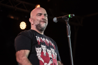 Η αντίδραση του Μπάμπη Στόκα όταν έμαθε για τον θάνατο του Μανώλη Λιδάκη