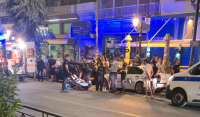 Σοβαρό τροχαίο στην Καλλιθέα: Γυναίκα παρασύρθηκε από μηχανάκι στη Θησέως (Εικόνες)