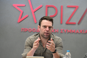 Αλλαγές Κασσελάκη σε τρία επίπεδα με στόχο τον έλεγχο του ΣΥΡΙΖΑ