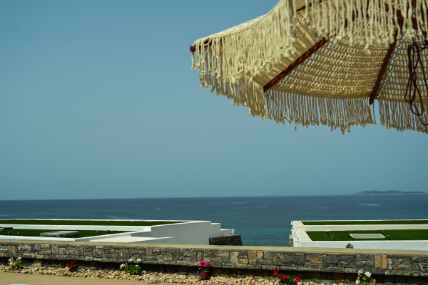 Φεύγει ο καύσωνας αύριο, έρχονται βοριάδες το Σάββατο