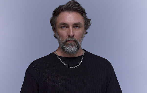 Ιβάν Σβιτάιλο για τη σειρά «Να με λες μαμά»: «Εύχομαι να τιμωρηθεί στο φινάλε ο Τόλης…»