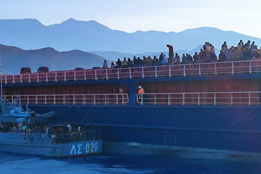 Εντοπίστηκαν και διασώθηκαν 501 μετανάστες ανοιχτά της Κρήτης - Τέσσερις συλλήψεις