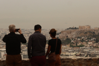 Καιρός: Κορύφωση ζέστης την ερχόμενη εβδομάδα, συνεχή παρουσία σκόνης