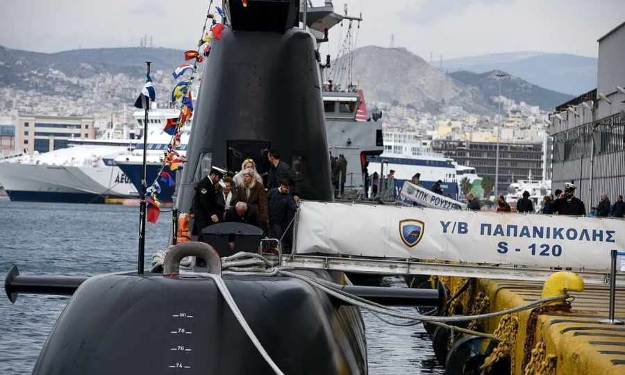 25η Μαρτίου: Επισκεφθείτε πλοία και υποβρύχιο του Πολεμικού Ναυτικού στον Πειραιά