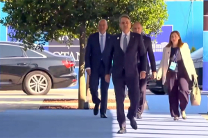 Τουρκικά ΜΜΕ: Σχολίασαν μέχρι και το… περπάτημα του Μητσοτάκη