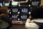 Οι προσφορές των Black Friday και Cyber Monday επισκιάζουν τις ενδιάμεσες εκπτώσεις