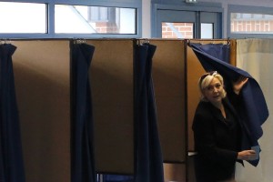 Ιστορικό ρεκόρ αποχής στο β&#039; γύρο των βουλευτικών εκλογών στην Γαλλία