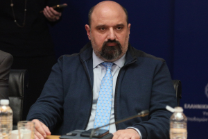 Καραμέρος: Πρόκληση και θράσος η παρουσία Τριαντόπουλου στο υπουργείο Υποδομών (Βίντεο)