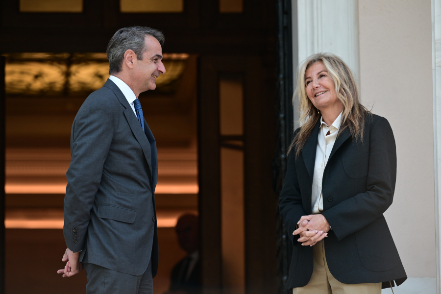 Στο Μιλάνο τις μέρες των εκπτώσεων το ζεύγος Μητσοτάκη