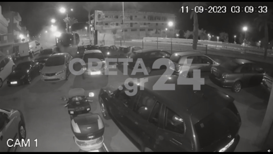 Τροχαίο με όχημα στην παραλιακή Ηρακλείου που καρφώθηκε σε μάντρα αυτοκινήτων