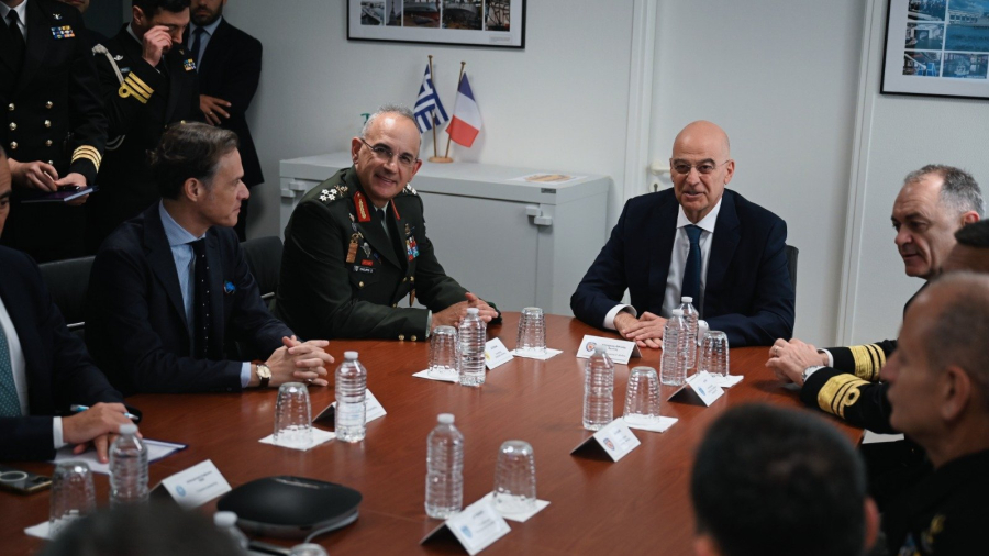 Στο Ναυτικό Κλιμάκιο Γαλλίας του Πολεμικού Ναυτικού ο Δένδιας