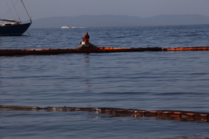 ΗΠΑ: Στην «τελική ευθεία» για το πλαφόν στο ρωσικό πετρέλαιο, πότε ξεκινάει