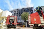 Υπό μερικό έλεγχο η φωτιά σε εφορία στη Λάρισα (pic&vid)