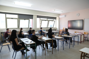 Στρατηγάκης: Γιατί το Εθνικό Απολυτήριο κινδυνεύει να εξελιχθεί σε Πανελλήνιες σε τρεις δόσεις