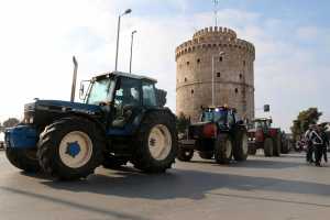 Θεσσαλονίκη: Έσπασαν τον αστυνομικό κλοιό και έφτασαν στη ΔΕΘ οι αγρότες